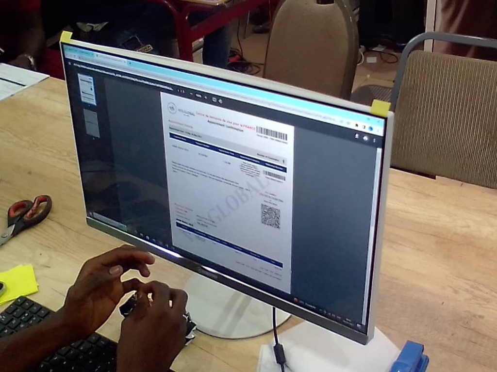 AIO 24" Bakari A2400