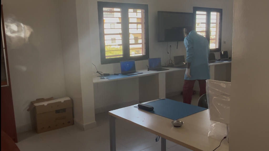 Laptop Bakari L1500